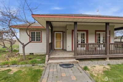 55676 Bay Area Dr NE, Electric City, WA 99123 - Photo 5