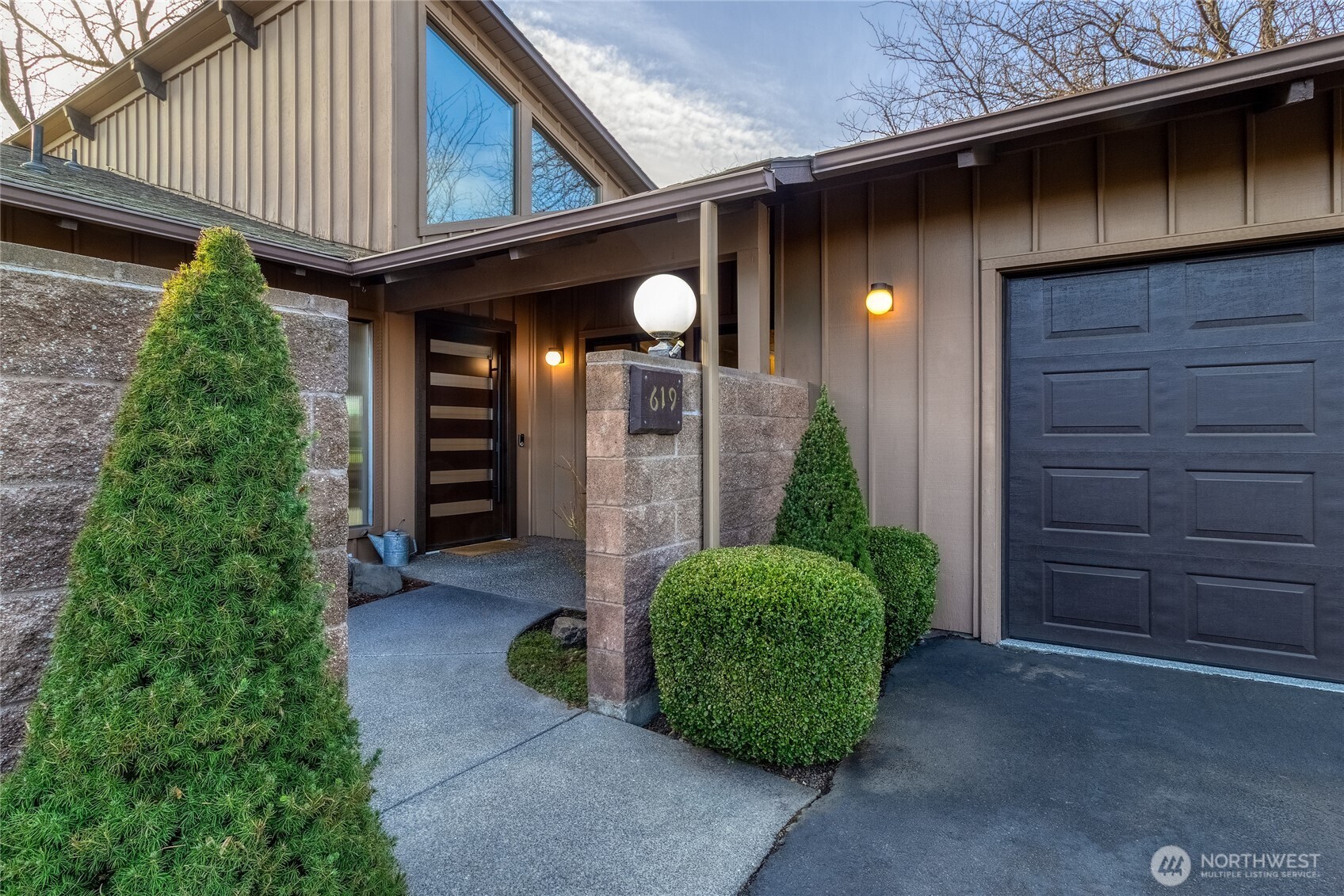 619 Country Club Road , Walla Walla, WA 99362