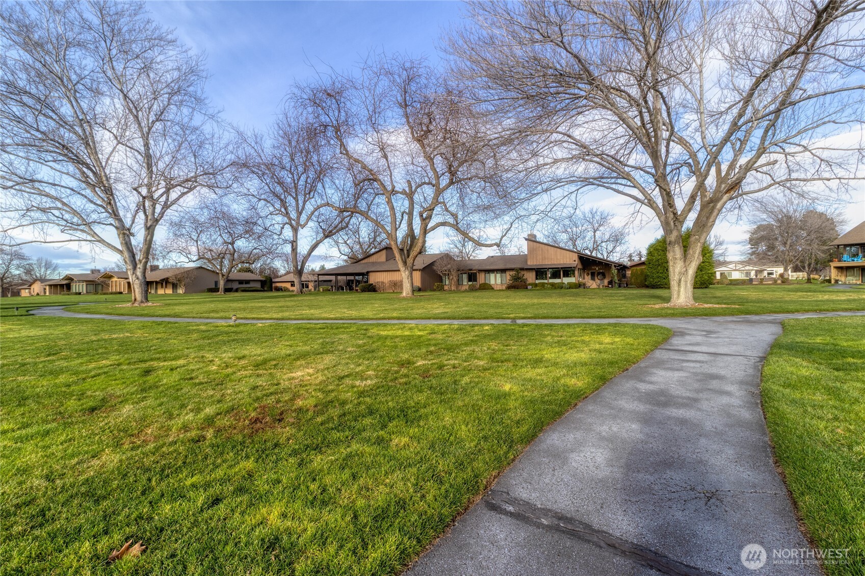 619 Country Club Road , Walla Walla, WA 99362