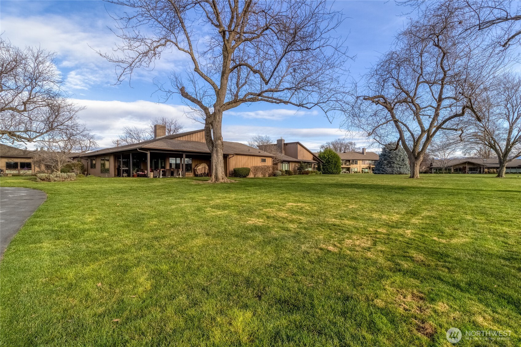 619 Country Club Road , Walla Walla, WA 99362