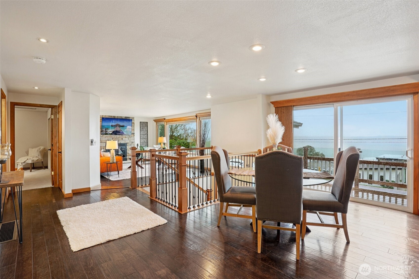 6111 Hawthorne Terrace NE NE, Tacoma, WA 98422