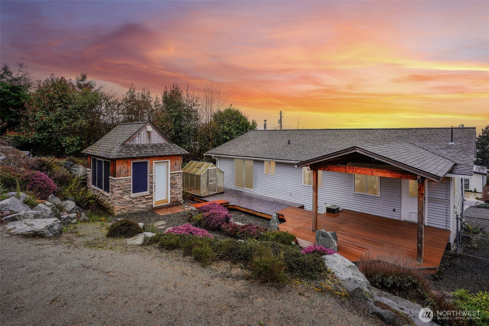 6111 Hawthorne Terrace NE NE, Tacoma, WA 98422