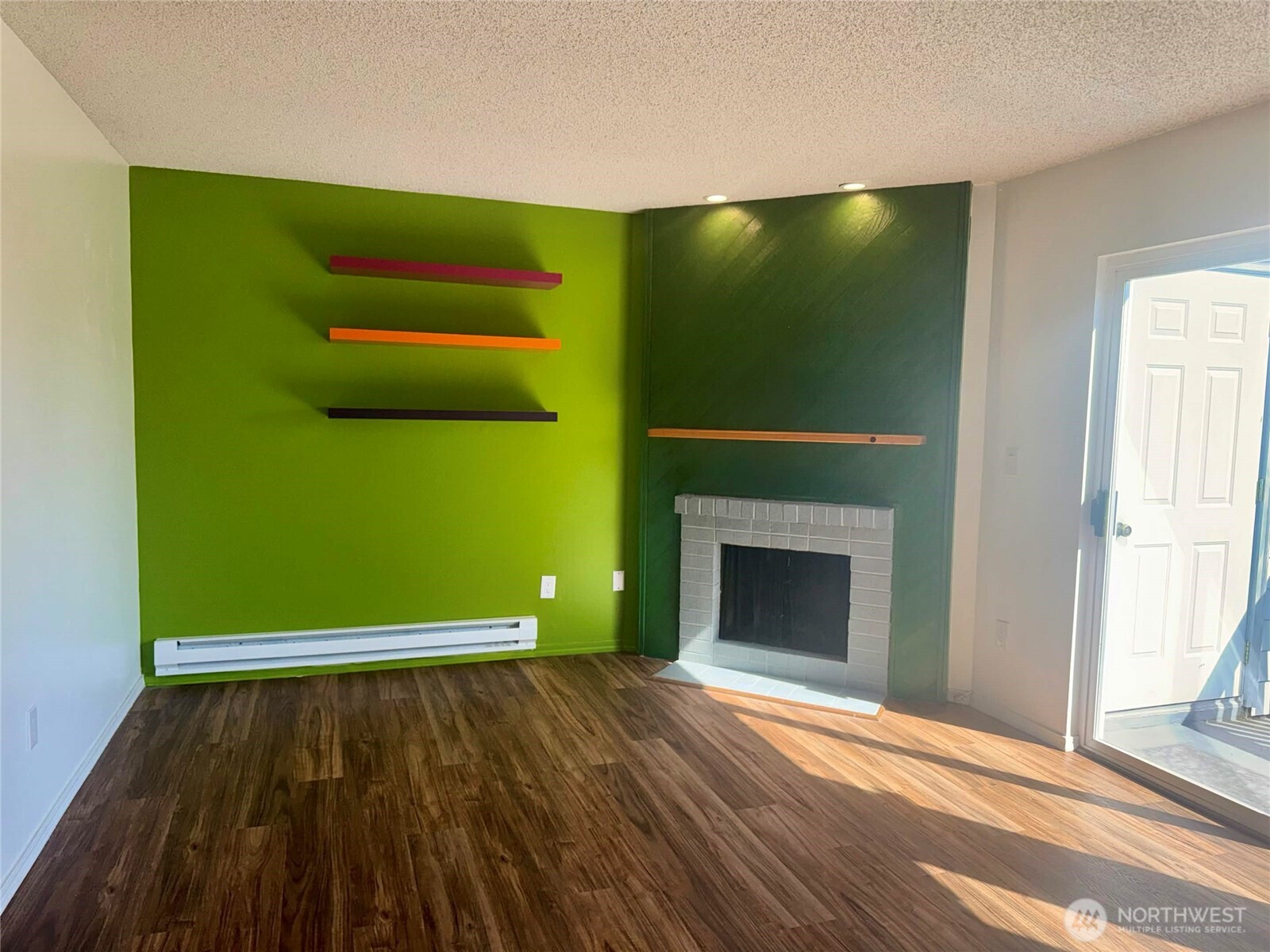 8823 Holly Drive #H204, Everett, WA 98208