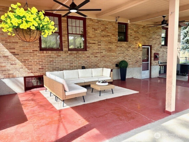 317 Main Street , Waitsburg, WA 99361