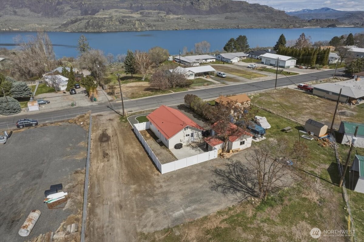 328 Sunny Drive , Electric City, WA 99123