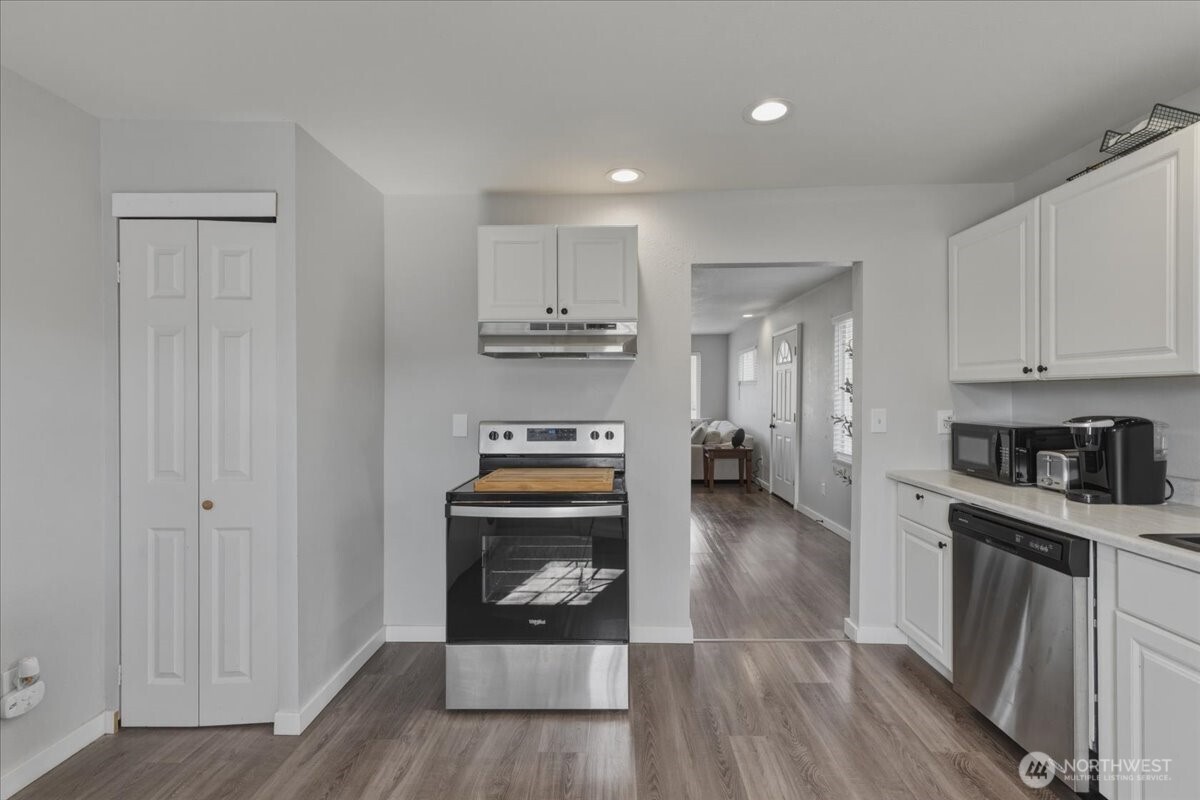 328 Sunny Drive , Electric City, WA 99123