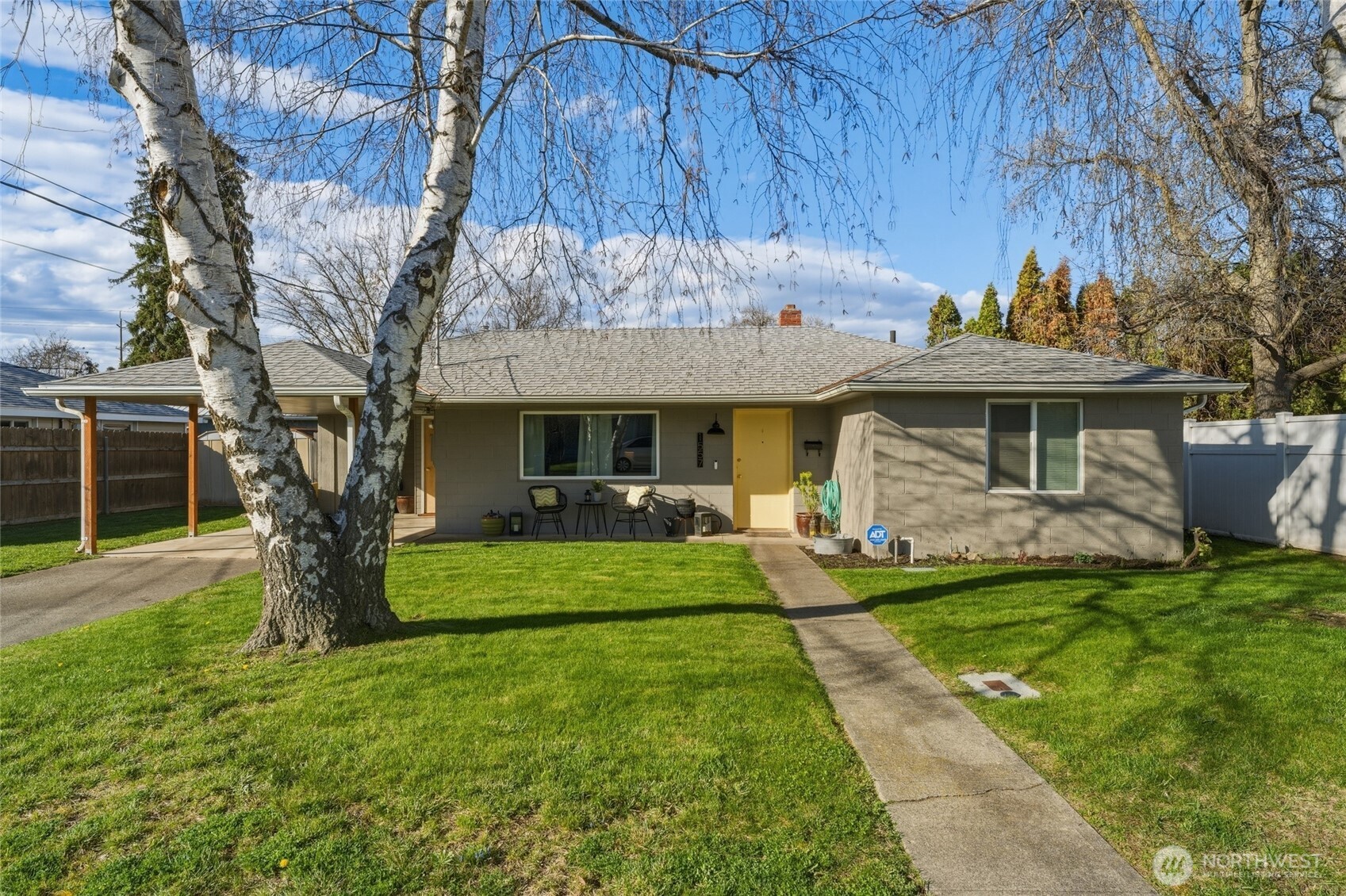 1557 J Street , Walla Walla, WA 99362