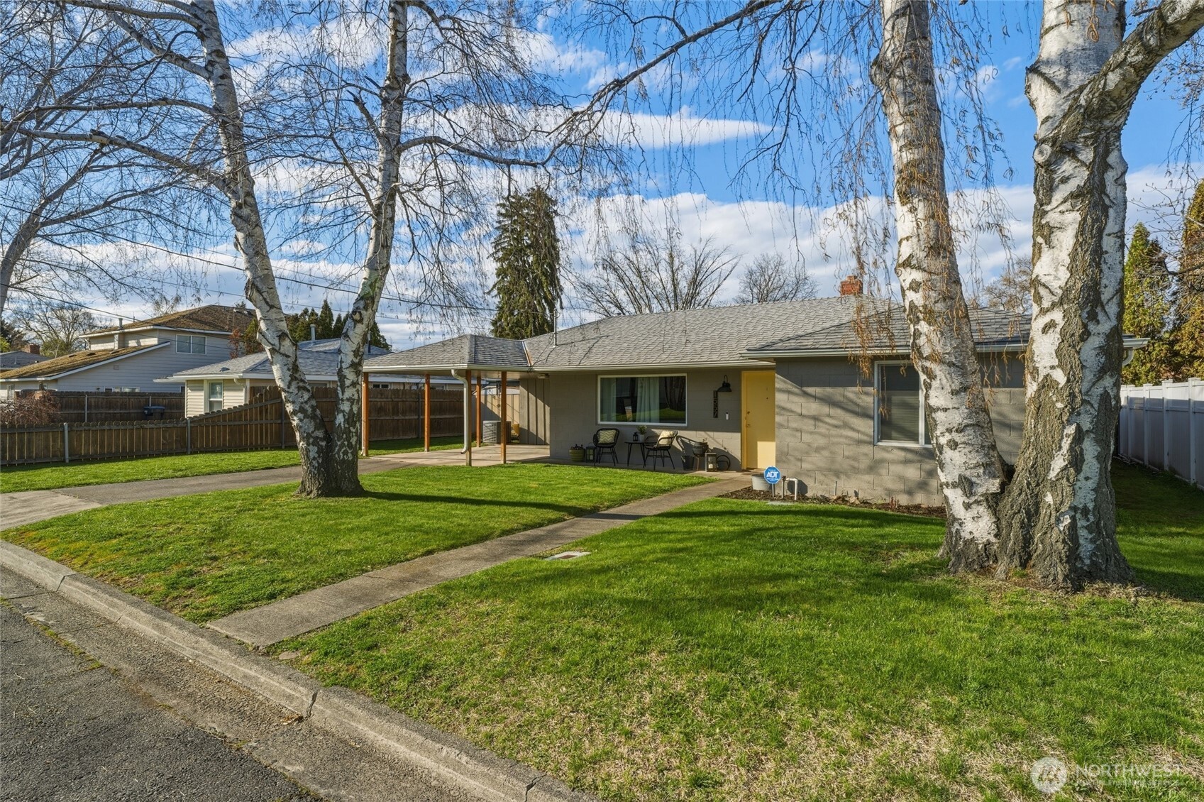 1557 J Street , Walla Walla, WA 99362