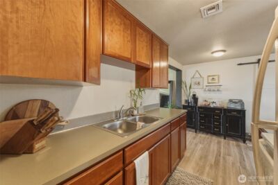 1557 J Street , Walla Walla, WA 99362 - Photo 7