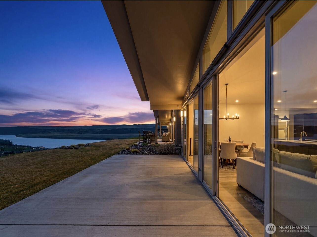 9773 Ridgeview Drive NW, Quincy, WA 98848