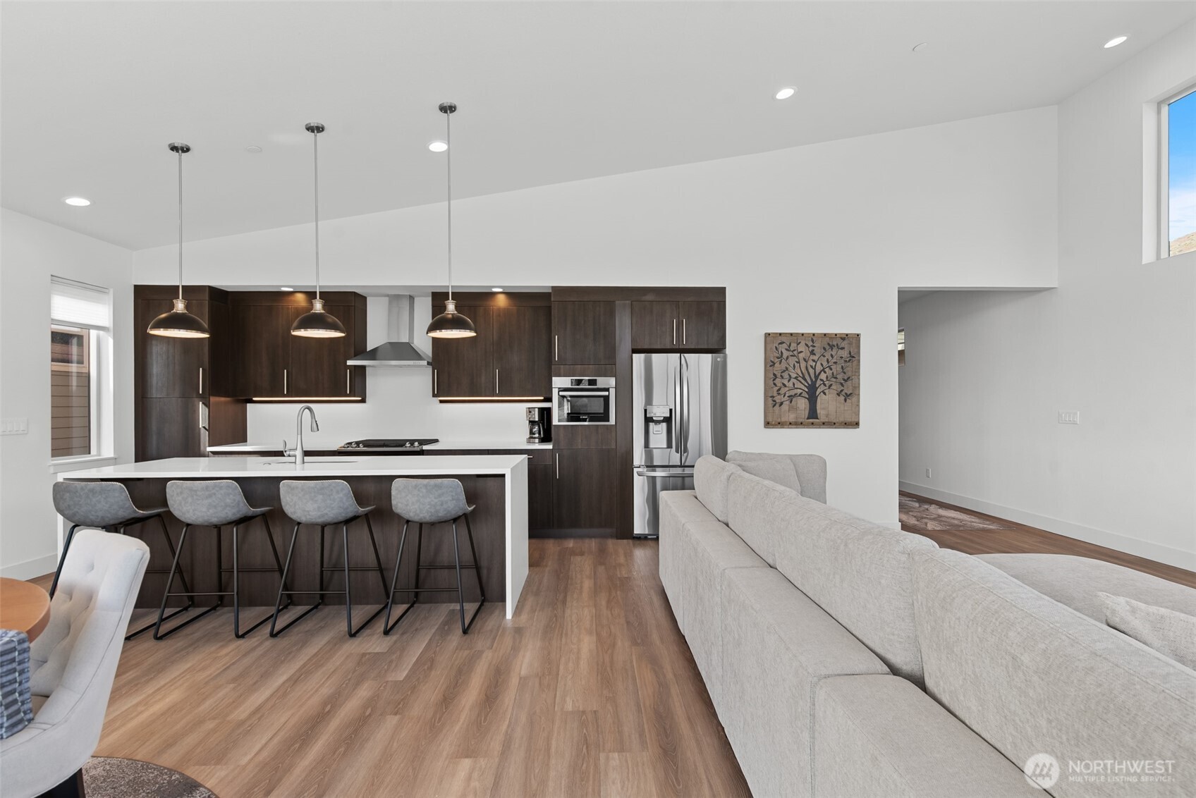 9773 Ridgeview Drive NW, Quincy, WA 98848