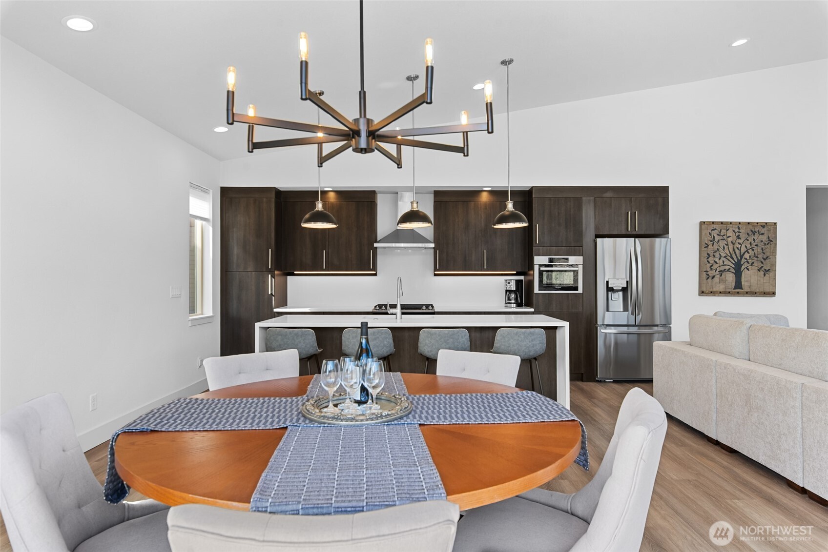 9773 Ridgeview Drive NW, Quincy, WA 98848