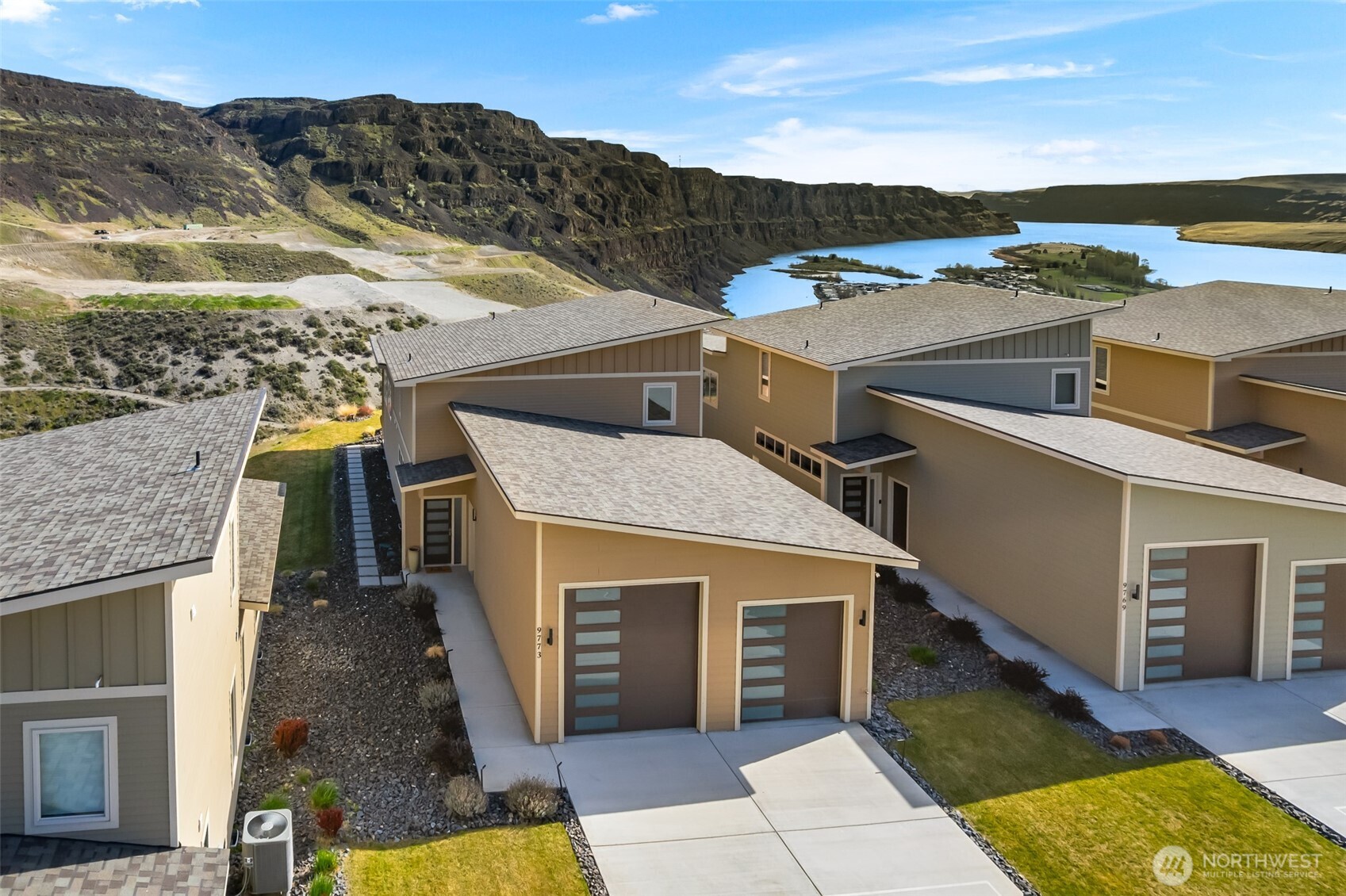 9773 Ridgeview Drive NW, Quincy, WA 98848