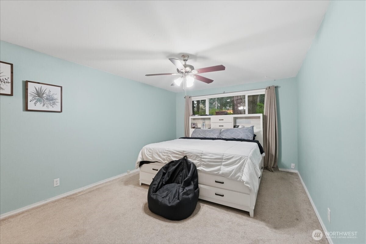 8531 Lake Forest Drive SE, Lacey, WA 98503