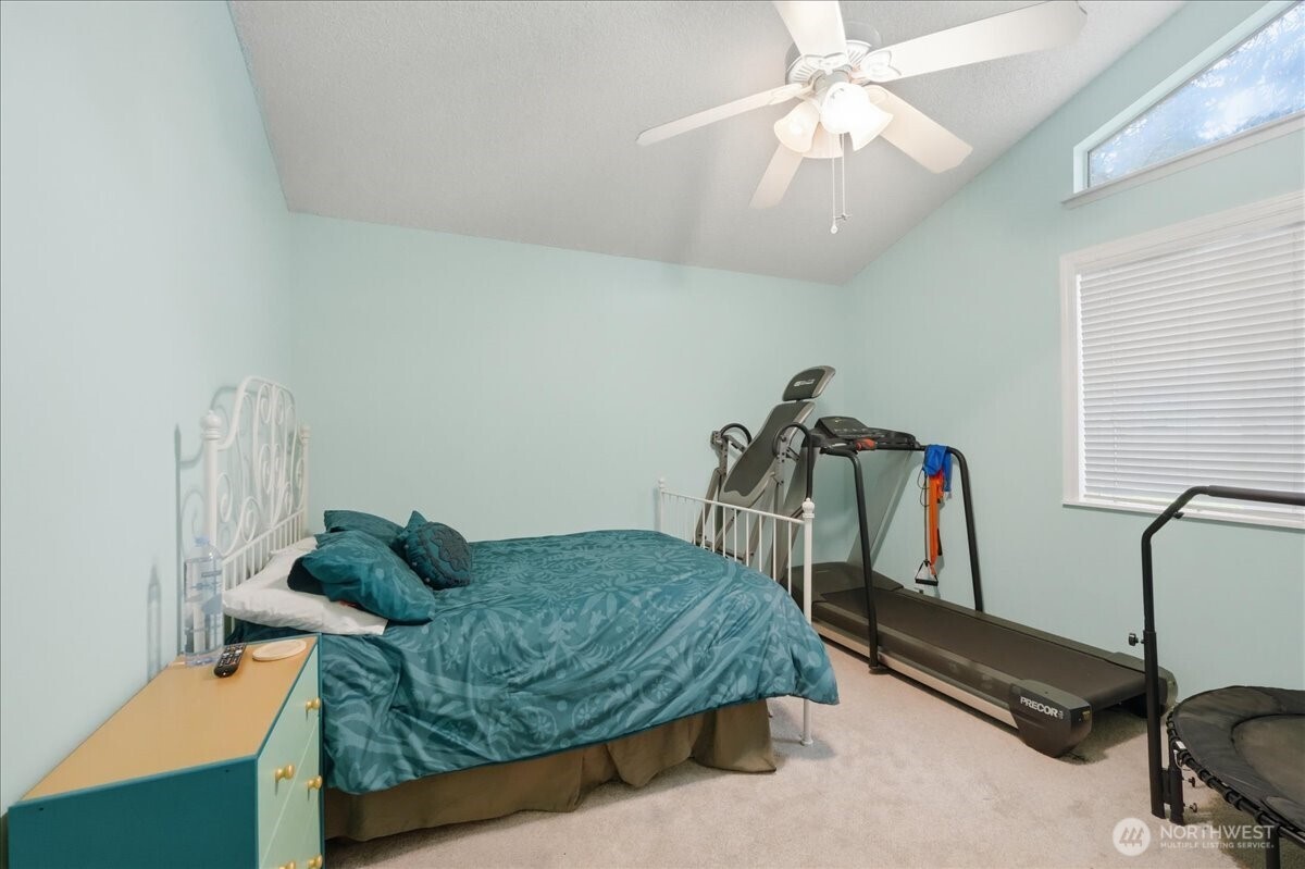 8531 Lake Forest Drive SE, Lacey, WA 98503