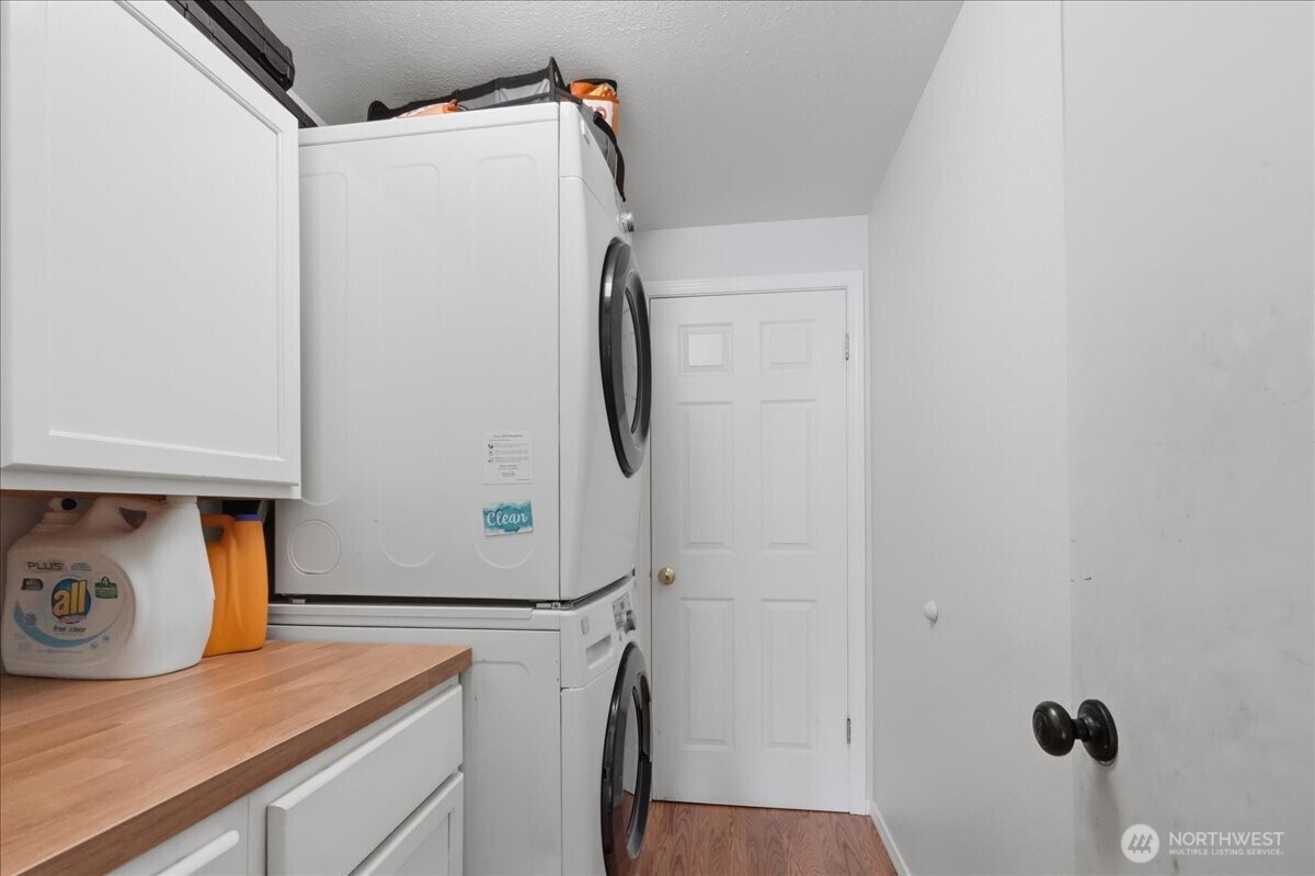 8531 Lake Forest Drive SE, Lacey, WA 98503