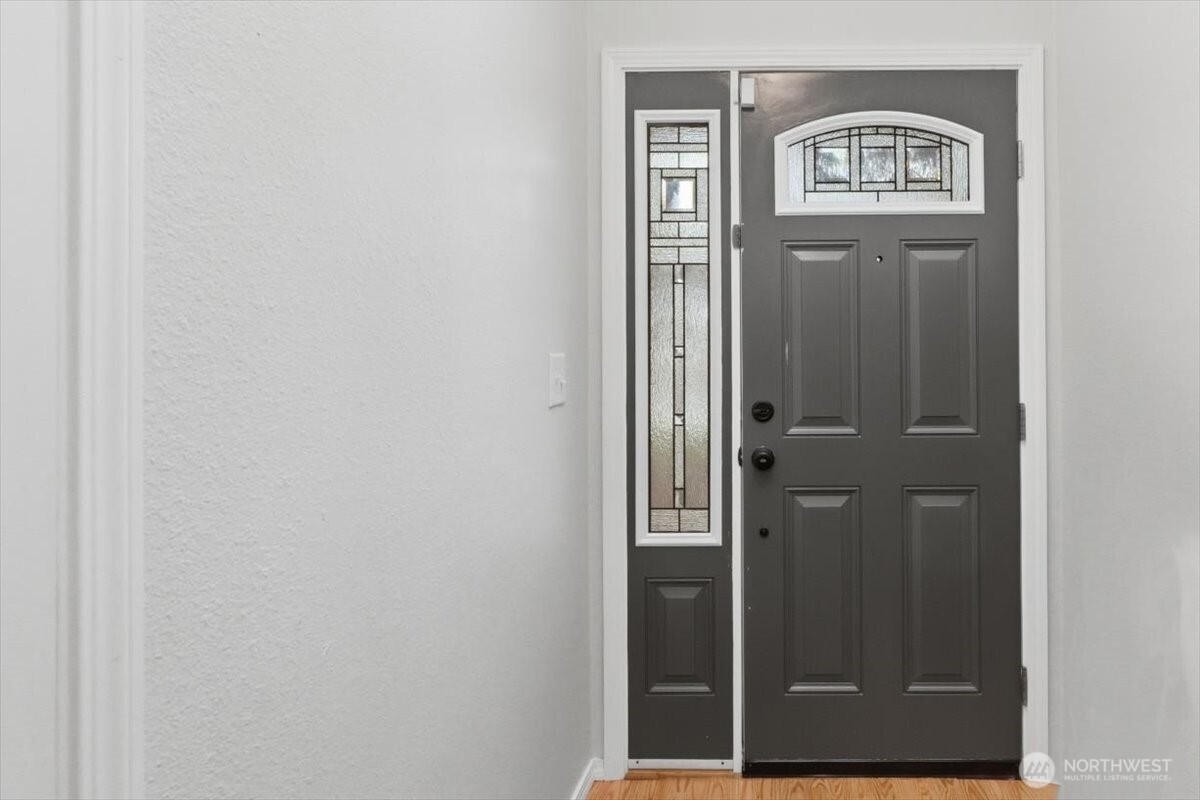 8531 Lake Forest Drive SE, Lacey, WA 98503