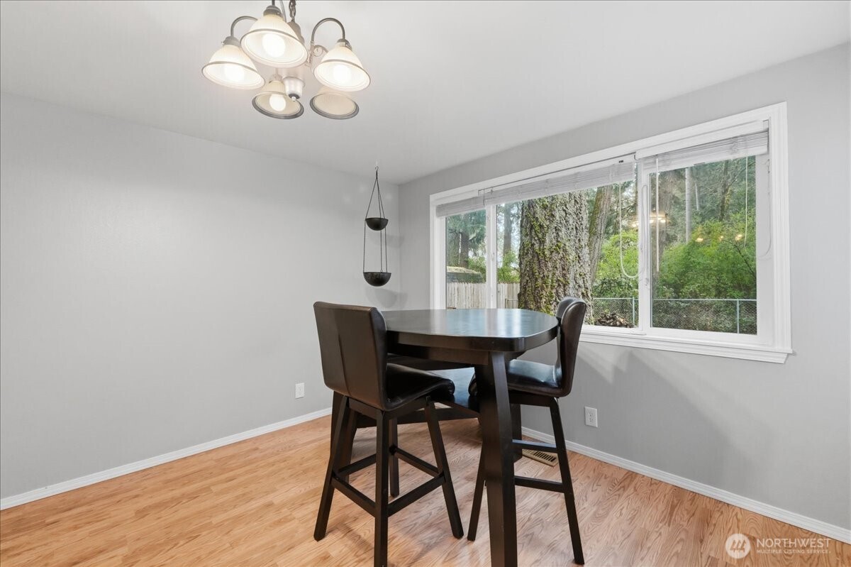 8531 Lake Forest Drive SE, Lacey, WA 98503