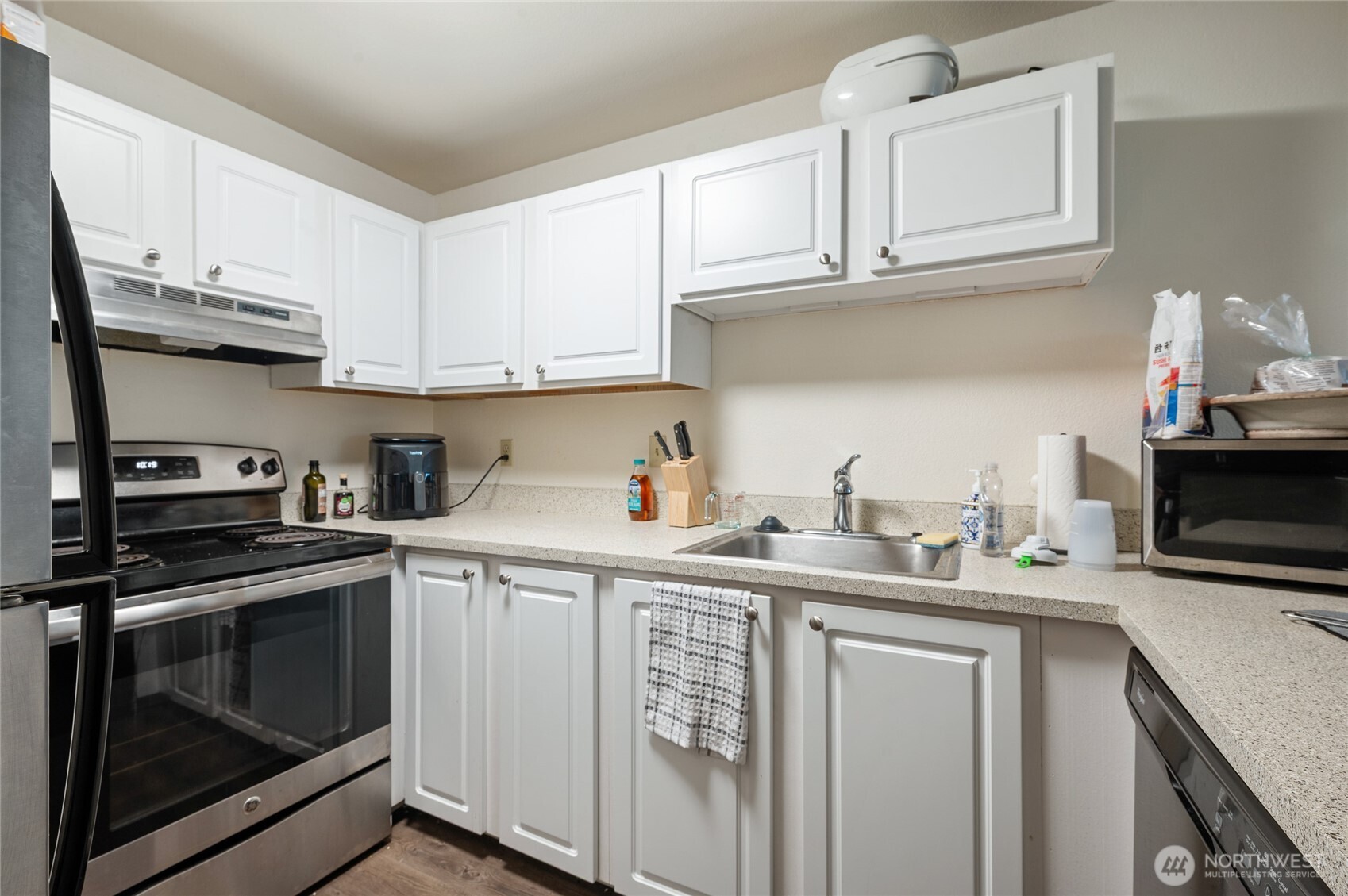 2418 NW 57th Street , Seattle, WA 98107