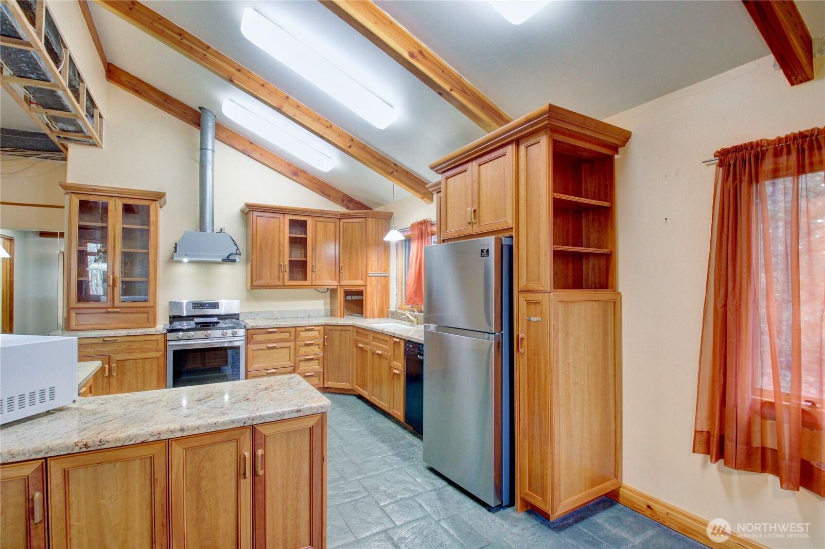 46824 Everett Lake Rd , Concrete, WA 98237