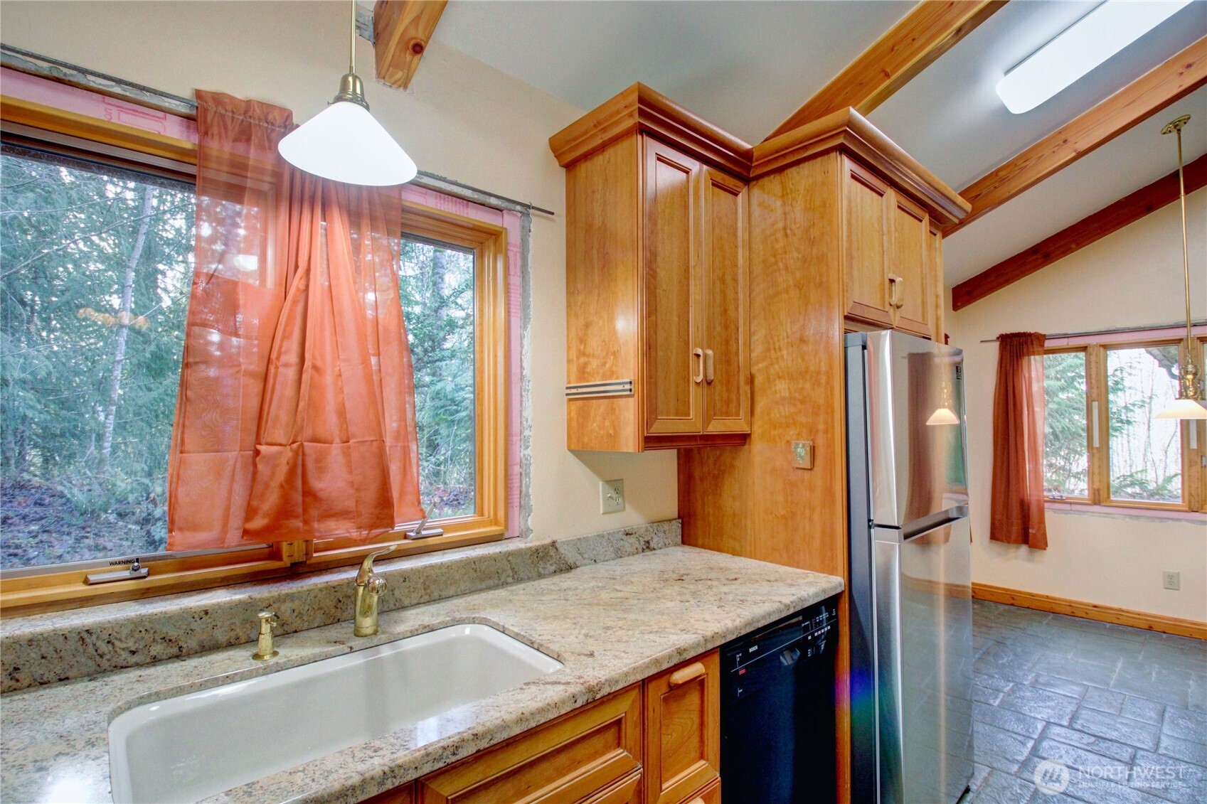 46824 Everett Lake Rd , Concrete, WA 98237