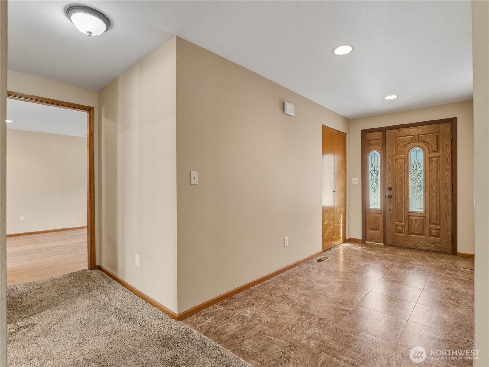 704 Flintstone Drive , Camano Island, WA 98282