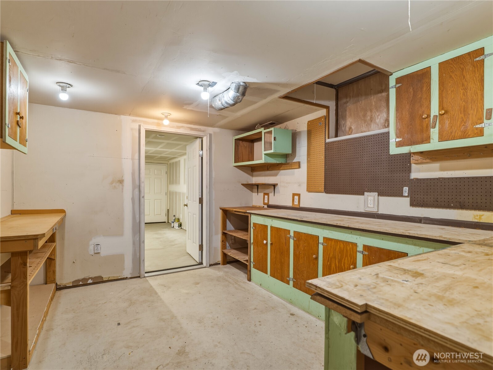 704 Flintstone Drive , Camano Island, WA 98282