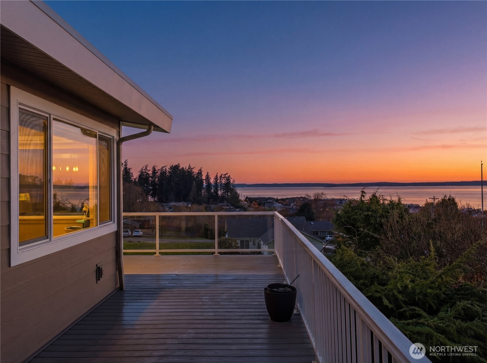 704 Flintstone Drive , Camano Island, WA 98282