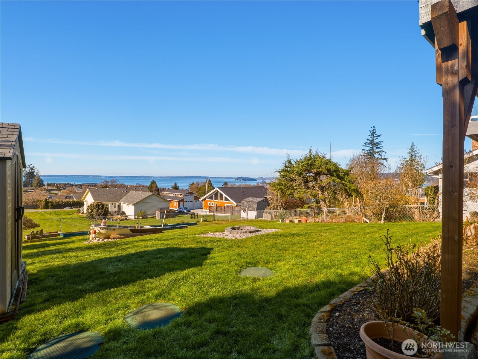 704 Flintstone Drive , Camano Island, WA 98282