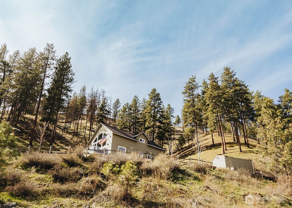 267 Boone Avenue W, Conconully, WA 98819