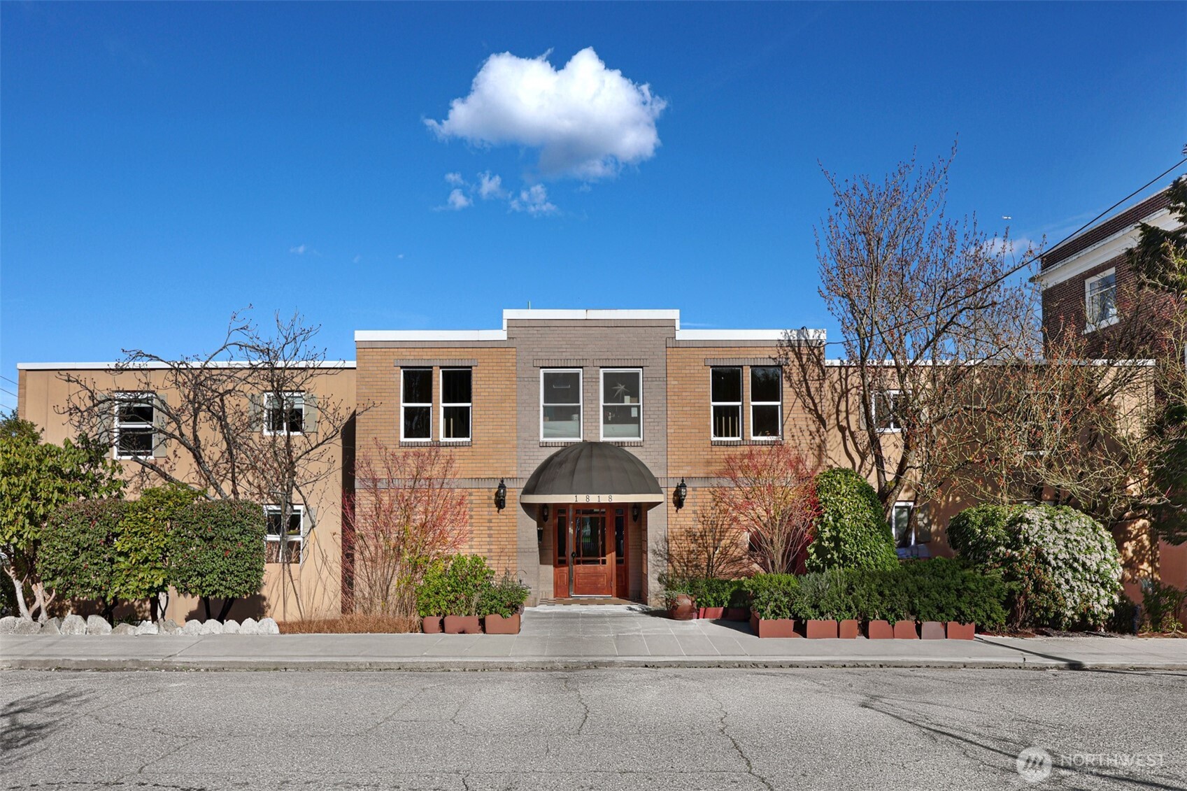 1818 Bigelow Avenue N #301, Seattle, WA 98109