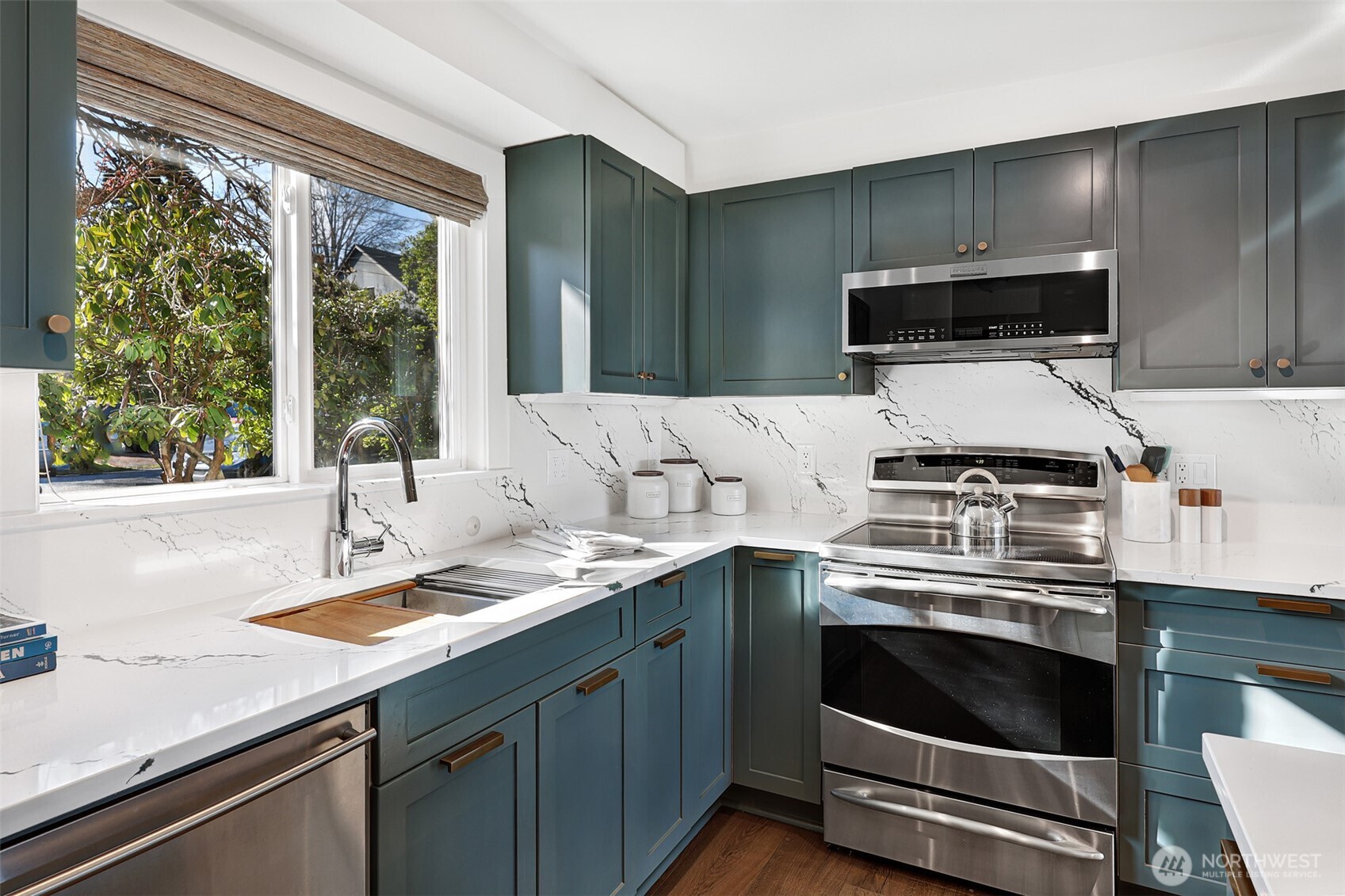 1818 Bigelow Avenue N #301, Seattle, WA 98109