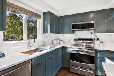 1818 Bigelow Avenue N #301, Seattle, WA 98109 - Photo 12