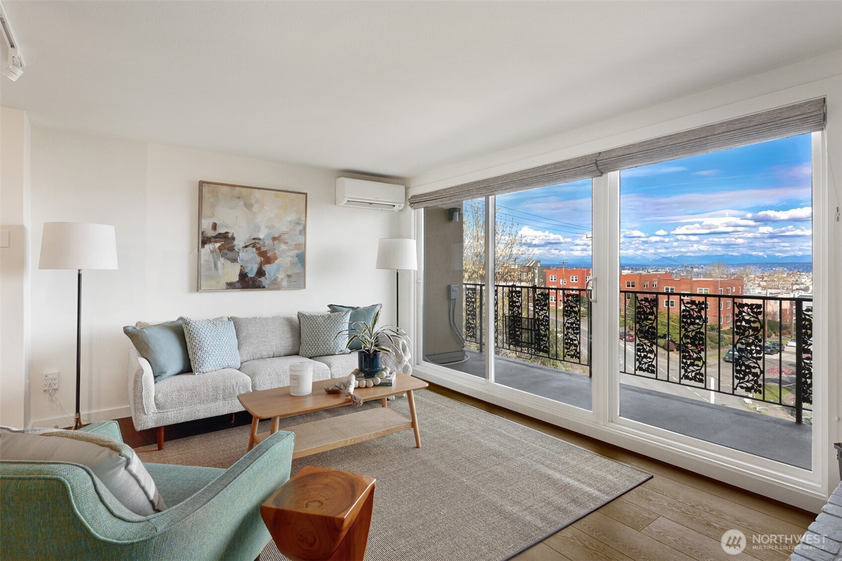 1818 Bigelow Avenue N #301, Seattle, WA 98109