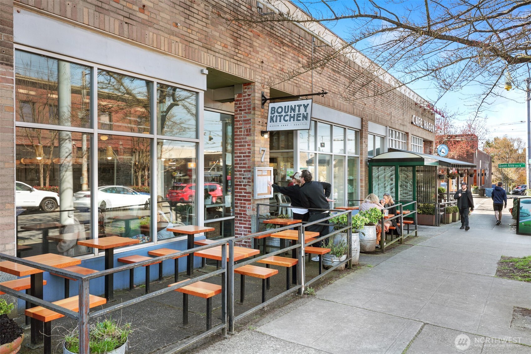 1818 Bigelow Avenue N #301, Seattle, WA 98109