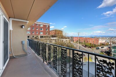 1818 Bigelow Avenue N #301, Seattle, WA 98109 - Photo 34