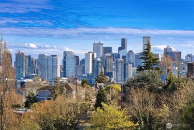 1818 Bigelow Avenue N #301, Seattle, WA 98109 - Photo 36