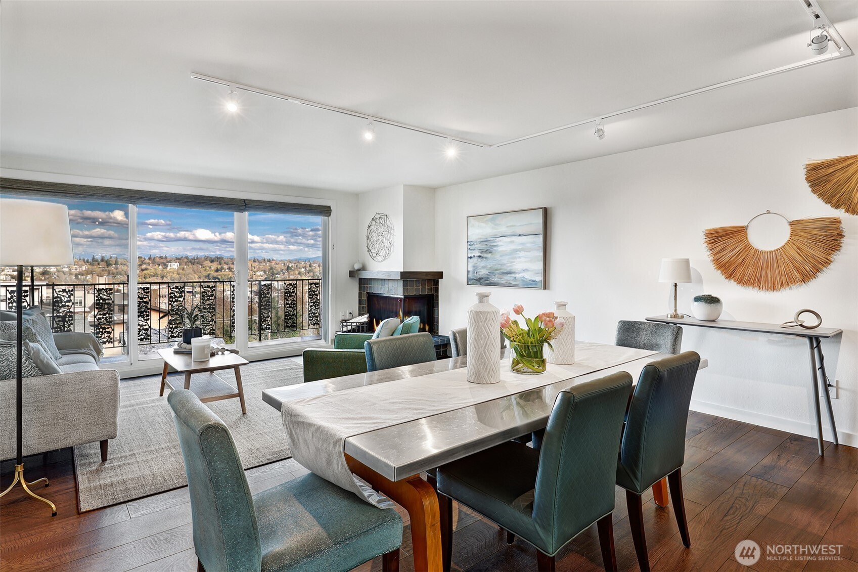 1818 Bigelow Avenue N #301, Seattle, WA 98109