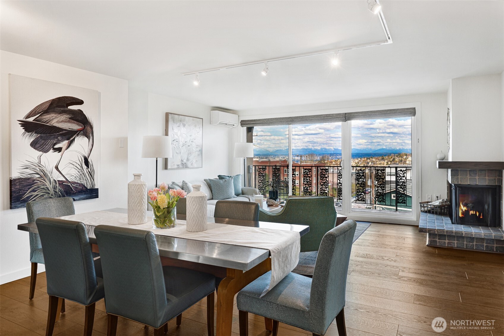 1818 Bigelow Avenue N #301, Seattle, WA 98109