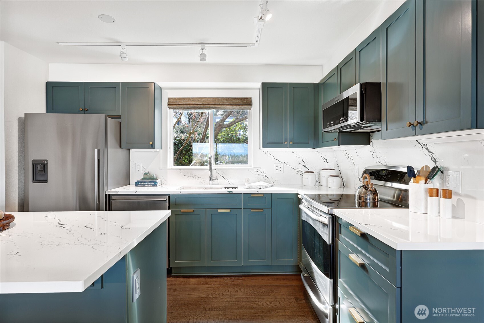 1818 Bigelow Avenue N #301, Seattle, WA 98109