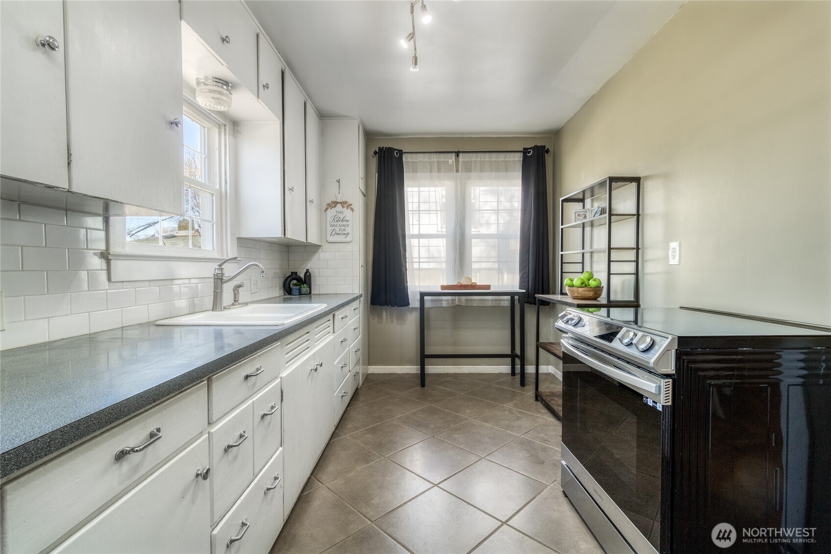 721 E Spring Street , Dayton, WA 99368