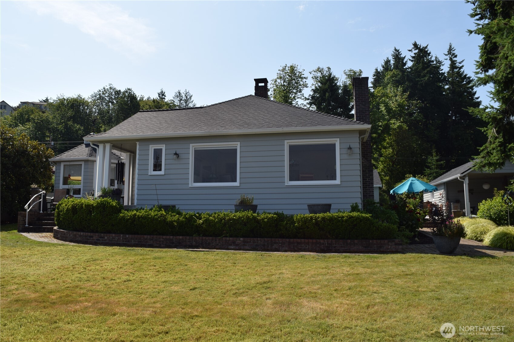 3538 Beach Drive E, Port Orchard, WA 98366-8136