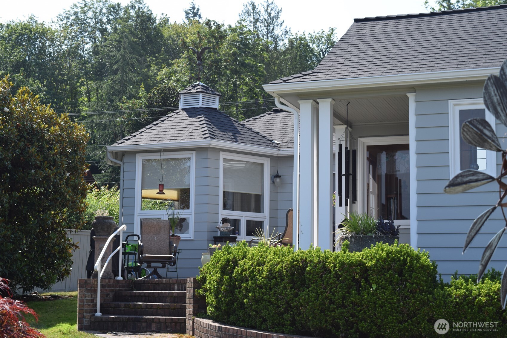 3538 Beach Drive E, Port Orchard, WA 98366-8136