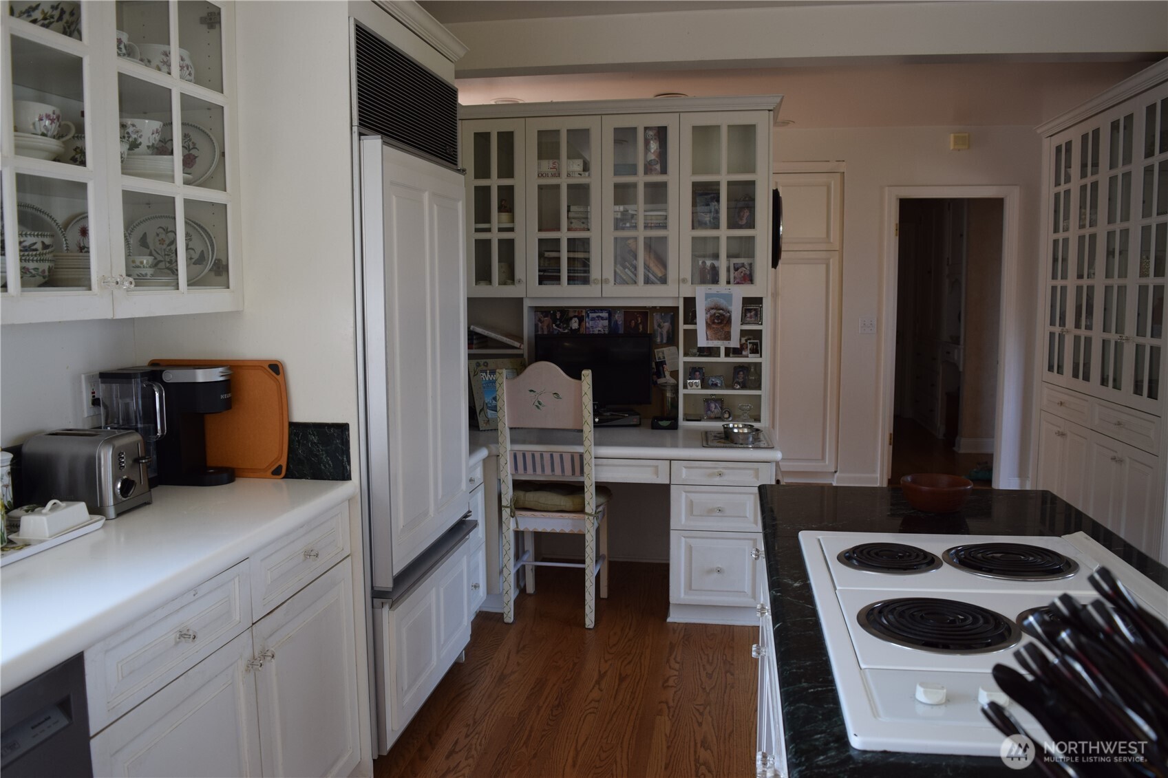 3538 Beach Drive E, Port Orchard, WA 98366-8136