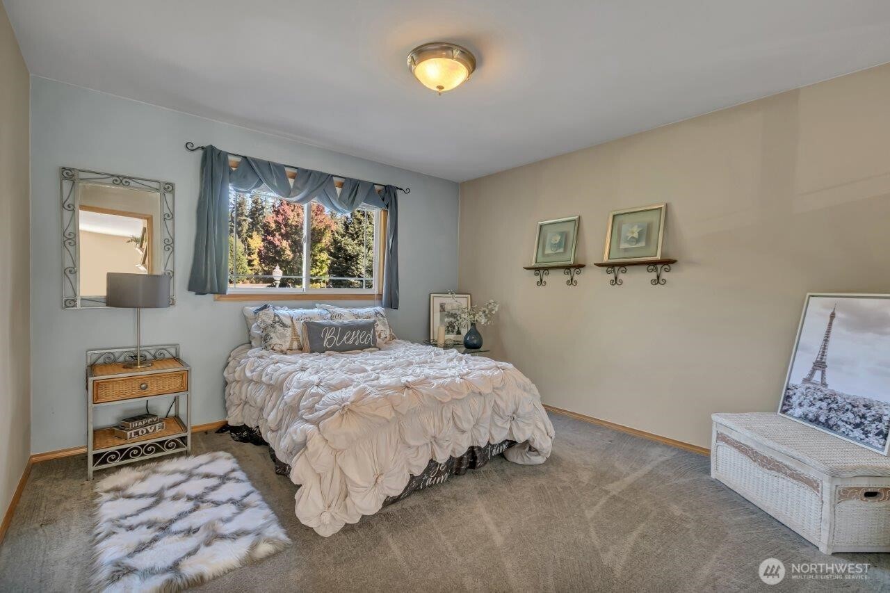 2517 173rd Avenue Ct E, Lake Tapps, WA 98391