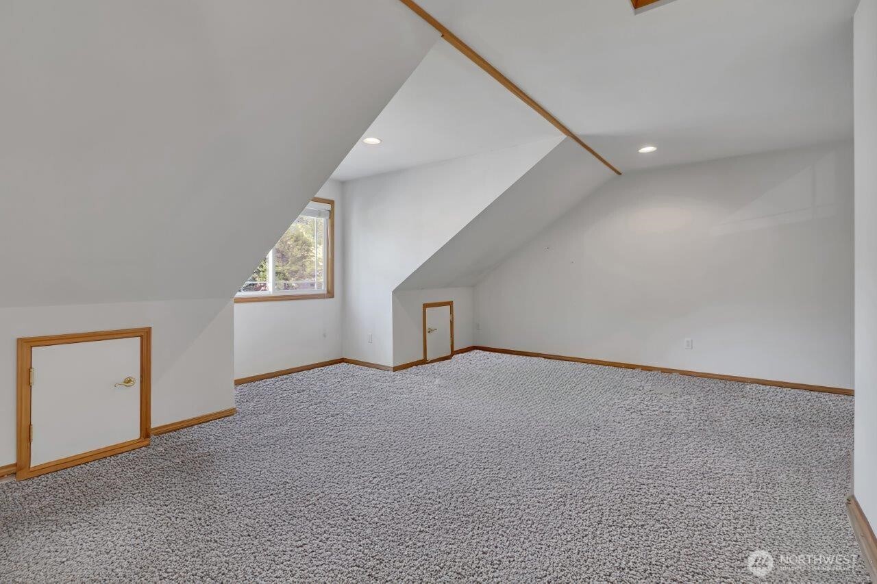 2517 173rd Avenue Ct E, Lake Tapps, WA 98391