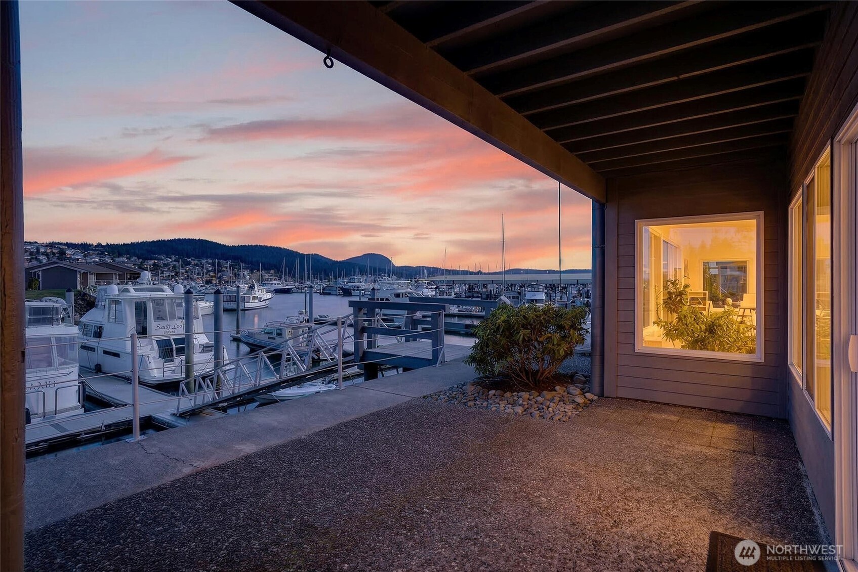 2001 Skyline Way #103, Anacortes, WA 98221