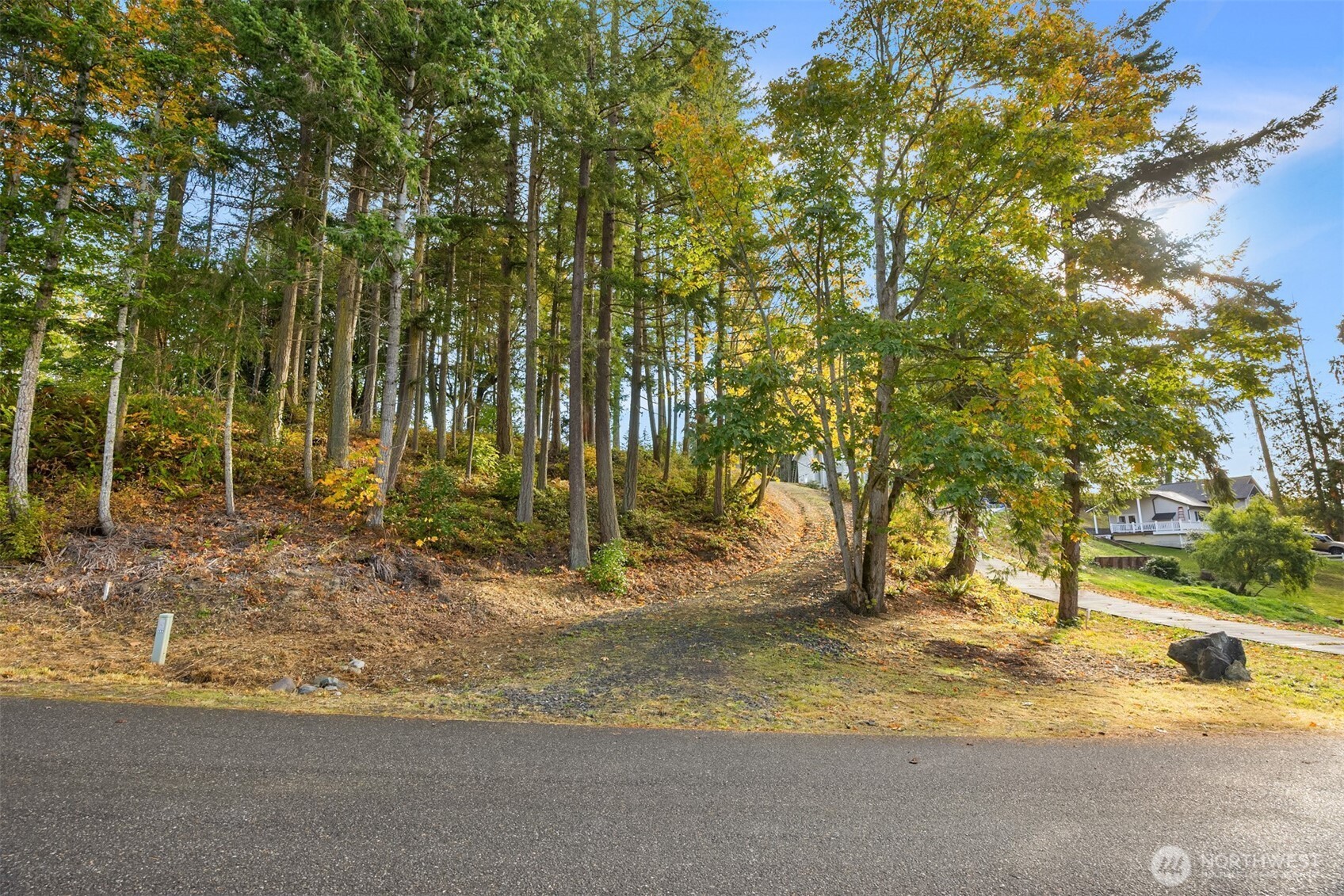 34464 Bridge View Drive NE, Kingston, WA 98346