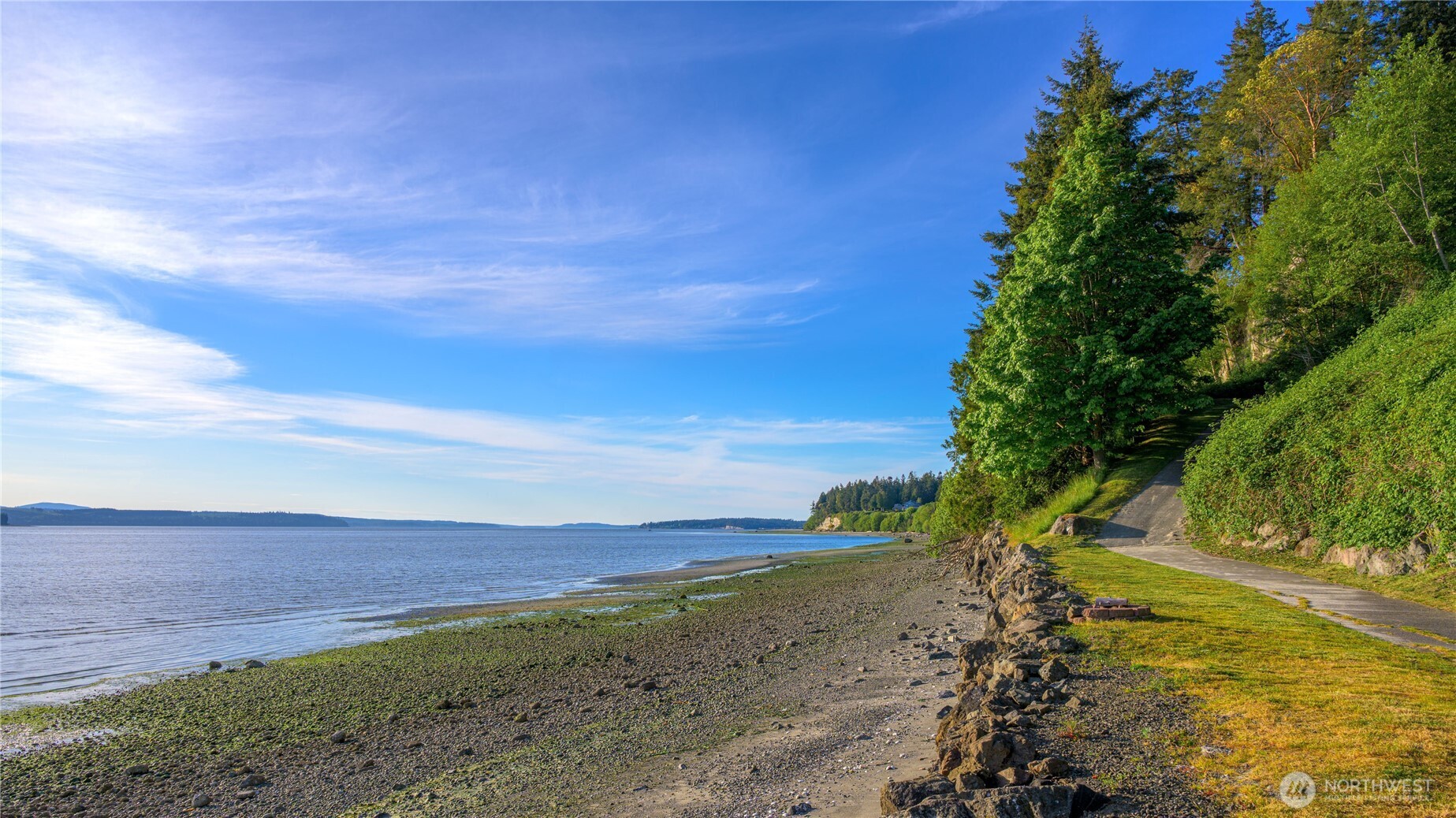 34464 Bridge View Drive NE, Kingston, WA 98346
