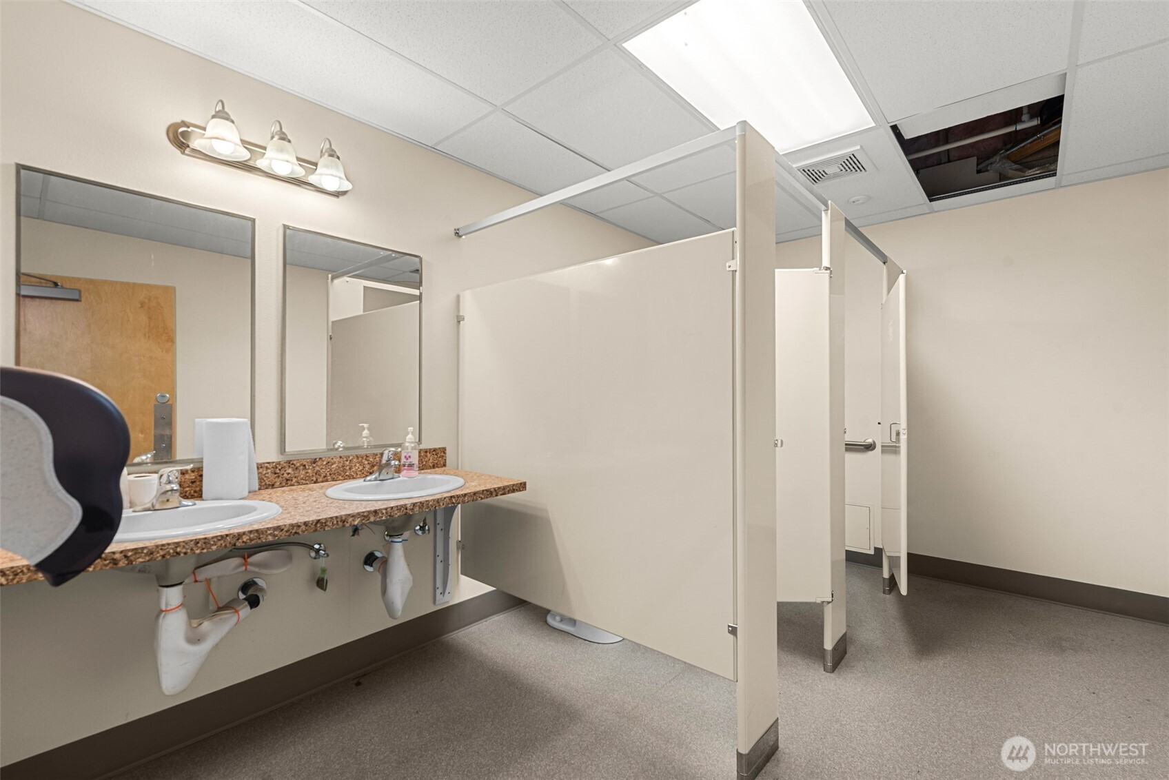 1052 Valley Mall PKWY , East Wenatchee, WA 98802